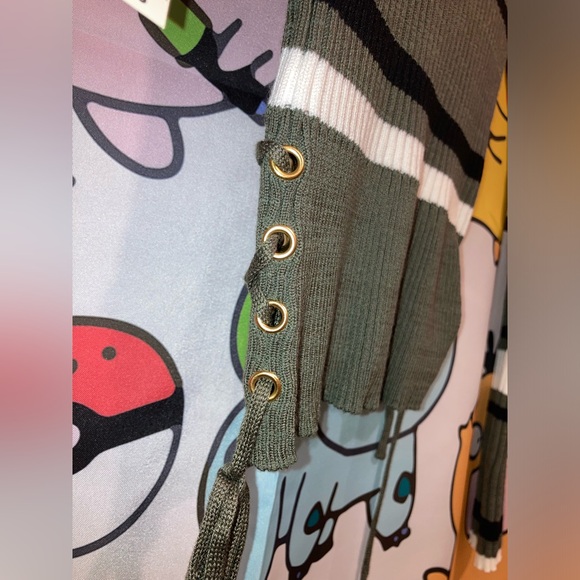 Green Striped sweater v neck - Picture 4 of 5